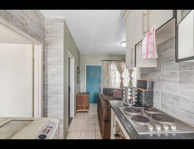 2 BEDROOM APARTMENT FOR SALE IN FLEURHOF